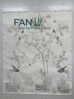 Papier peint floral et oiseaux peint à la main sur fond clair