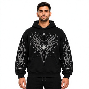 Sudadera con capucha negra para hombre con pedrería y estampado de estrellas brillantes, estilo hip hop, con bolsillo frontal. - Product Image 1