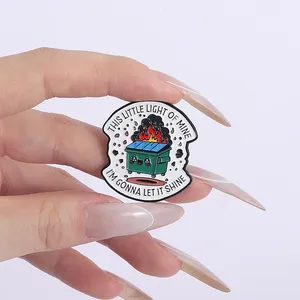 Pin esmaltado con cita sarcástica Dumpster Fire: <span class=keywords><strong>This</strong></span> <span class=keywords><strong>Little</strong></span> <span class=keywords><strong>Light</strong></span> <span class=keywords><strong>Of</strong></span> <span class=keywords><strong>Mine</strong></span> I'm Gonna Let It Shine, broche, insignia para cuello y solapa, regalo de joyería - Product Image 4