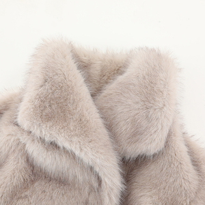 <span class=keywords><strong>Manteau</strong></span> d'hiver chaud en fausse <span class=keywords><strong>fourrure</strong></span> longue et duveteuse pour femme, style court, vêtements d'hiver en gros - Product Image 3