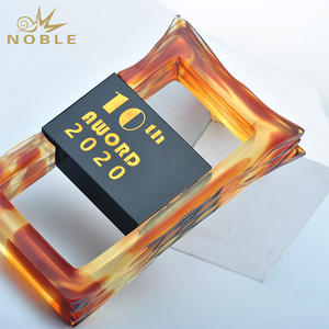 Trofeo <span class=keywords><strong>de</strong></span> cristal esmaltado personalizado con diseño creativo Nuevo modelo Placa <span class=keywords><strong>de</strong></span> adjudicación <span class=keywords><strong>de</strong></span> estilo <span class=keywords><strong>de</strong></span> gama alta <span class=keywords><strong>para</strong></span> REUNIÓN ANUAL - Product Image 4