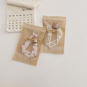 Vendita calda fatta a mano in cotone organico in legno massaggiagengive floreale portacuccio con catena a Clip per neonati - Product Image 6