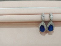 Plateau de présentation de bijoux en velours de luxe, plateau de présentation de bijoux avec logo personnalisé pour collier, bague, boucles d'oreilles, bracelet, vitrine OEM ODM