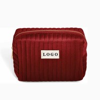 Pochette de toilette portable de haute qualité, spacieuse, douce, pour femmes, rouge, matelassée, sac à maquillage en velours, sac cosmétique pour soins de la peau, beauté