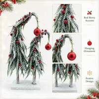 Mini sapin de Noël courbé floqué avec boules rouges et baies, décoration de bureau pour les fêtes, accent décoratif pour la maison effet neige