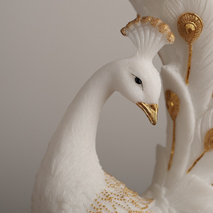 Jarrón Decorativo con Diseño de Pavo Real y Detalles en Dorado, Adorno Moderno para la Sala de Estar - Product Image 3