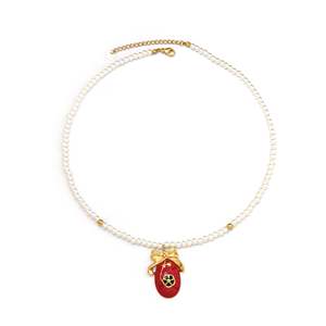 Collier de perles avec breloque en émail rouge plaqué or en acier inoxydable 316L, design durable - Product Image 1