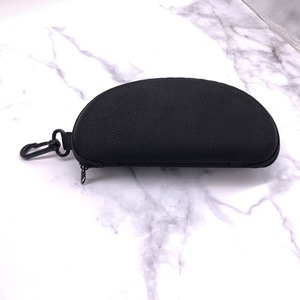 Estuche para gafas de sol Xinpeng EVA 071, pequeño y portátil, con cremallera y gancho de mosquetón para viajes y uso al aire libre. - Product Image 3