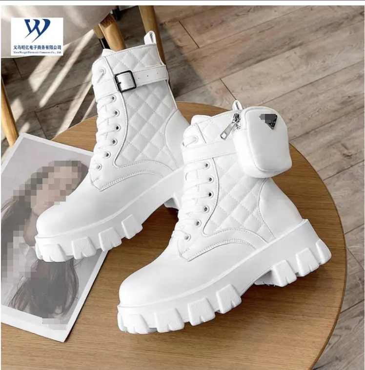 Thick-soled wallet women's boots winter new patent leather women's boots lace up motorcycle boots