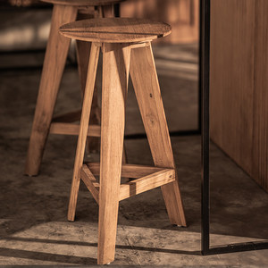 Taburete de Bar Vintage de Madera Maciza de Teca Africana con Reposapiés, Diseño de Perfil Bajo y Patas Altas, para Uso Doméstico - Product Image 4