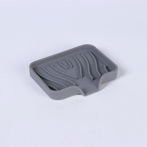 Tapis anti-éclaboussures multifonctionnel en silicone pour robinet, cuisine et salle de bain, avec égouttoir amélioré et porte-savon intégré - Product Image 5