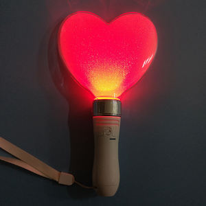 LED Pentagram Liefdesbruiloft Accessoires LED Hartstokjes Knipperende Lichtgevende RGB 15 Kleuren Aanmoedigingsstokjes Aanpassingsvorm - Product Image 6