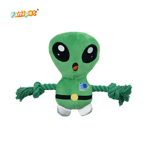 Famipet özel toptan yeni tasarım yabancılar serisi komik yumuşak dolması kırışık Pet Squeak oyuncak gıcırtılı peluş oyuncak köpek Set - Product Image 6