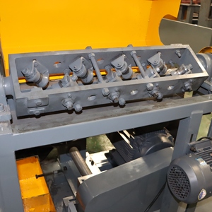Máquina Dobladora de Pernos en U de Acero Inoxidable - Equipo de Construcción Automático de Alta Productividad Accionado por Motor - Maquinaria Heling - Product Image 4