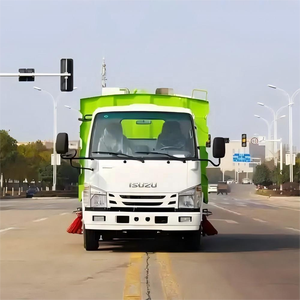Haute performance Isuzu Howo Faw 4X2 camion <span class=keywords><strong>de</strong></span> nettoyage <span class=keywords><strong>de</strong></span> <span class=keywords><strong>rue</strong></span> 5CBM balayeuse d'aspiration <span class=keywords><strong>de</strong></span> poussière sous vide avec <span class=keywords><strong>bon</strong></span> prix <span class=keywords><strong>de</strong></span> <span class=keywords><strong>pompe</strong></span> à moteur à vendre - Product Image 2