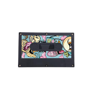 Altoparlante Mgitec Retro Cassette V5.0 con design personalizzati, microfono integrato e batteria da 200-500mAh - Product Image 1