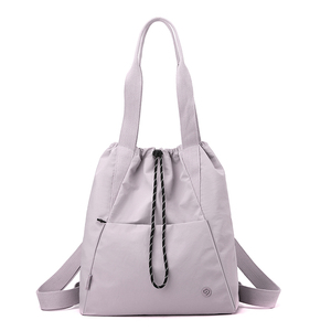 Mochila Universal Impermeable de Nailon con Forro de Poliéster y Cierre de Cremallera para Viajes al Aire Libre - Diseño Unisex - Product Image 4