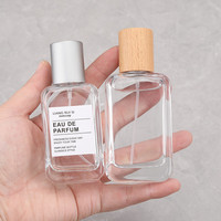 Precio de Fábrica, Botella de Perfume Cuadrada Vacía de 20ml, 35ml, 50ml, Recargable, de Vidrio, con Tapa de Madera de Nogal/Haya