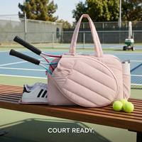 Sac de tennis matelassé en gros avec compartiment à chaussures, emplacement latéral pour bouteille d'eau et double poignée pour l'entraînement sur le terrain féminin