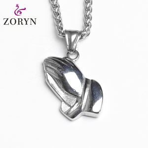 Colgante de Manos en Oración de Acero Inoxidable, Joyería Religiosa Cristiana Gótica Punk Vintage Bohemia de Acero de Titanio para Hombres y Mujeres - Product Image 1