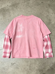 T-shirt rose oversize pour homme avec manches à carreaux contrastants et imprimé effet gouttelettes, col rond, style streetwear, 100 % coton tissé - Product Image 2