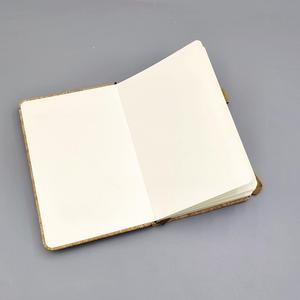 Quaderno con Copertina in Sughero Personalizzabile con LOGO, Ecologico, in Materiale Legnoso Morbido, Pagine Bianche per Scrivere e Disegnare, Carta Riciclata - Product Image 5
