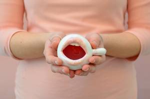 Tasse à café en céramique émaillée faite à la main, lèvres amusantes, tasse à café en porcelaine KISS pour cadeaux - Product Image 4