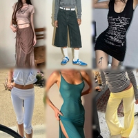 Yazlık Kadın Karışık Kullanılmış Giyim Toptan Lot Vintage Üstler Pantolonlar Etekler Elbiseler İkinci El Moda Stok Balyaları