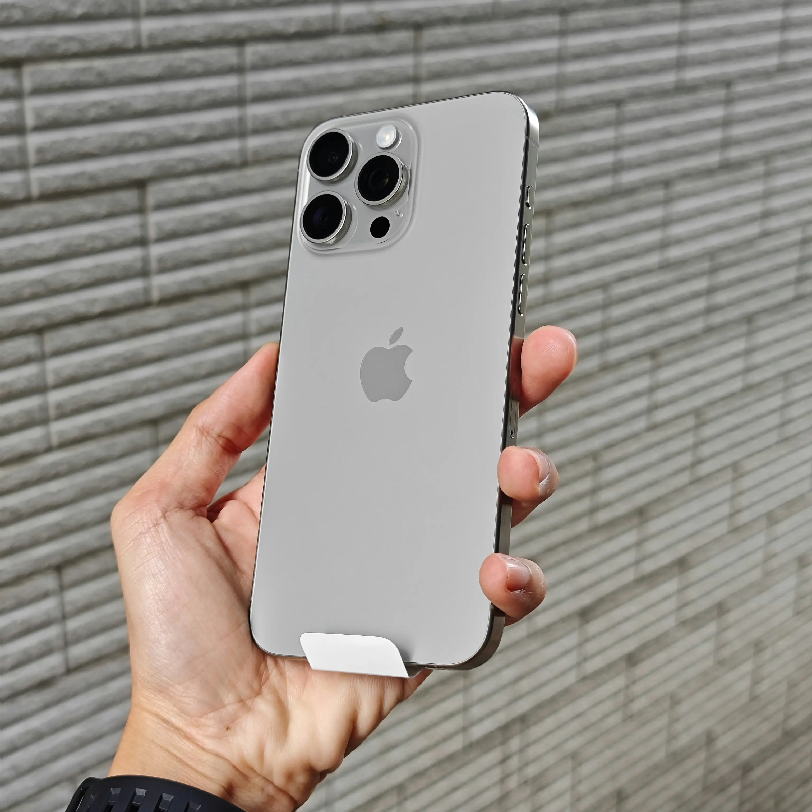 卸売IOS中古スマートフォンアップルiphone 15プロmaxnuevoオリジナル256GB 512GB中国版ほぼ新品