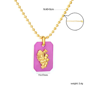 Collana con Ciondolo a Forma di Frutta Quadrata in Acciaio Inossidabile Placcato Oro 18K PVD con Catena a Sfere per Donna - Product Image 6