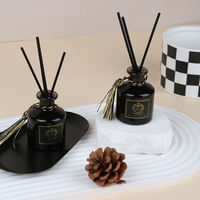 Diffuseur à bâtonnets d'huiles essentielles parfumées longue durée 50 ml pour hôtels, bureaux, salles de bain et décoration d'étagères - Vente en gros