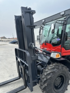 Compact 3.5T 4x4 Off-Road Internal Combustion Forklift Short Chassis Superior Maneuverability Front Articulation for <strong>Maximized</strong> - Product Image 5