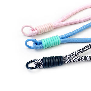 カスタマイズされた無地のぬいぐるみパンダ人形ペンダント装飾キーホルダー、短い織り紐のおもちゃリストストラップ、キーホルダー紛失防止コード - Product Image 4