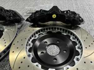 Pièces détachées automobiles <span class=keywords><strong>Break</strong></span> Caliper Rotor Big Brake Kit pour 2016 Volkswagen <span class=keywords><strong>Golf</strong></span> <span class=keywords><strong>R</strong></span> - Product Image 4