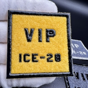 Tùy Chỉnh Khăn Các Bản Vá Lỗi Thêu Khâu Chenille Bản Vá Lỗi Quần Áo Nhãn <span class=keywords><strong>Velcro</strong></span> Nhãn In Ấn Cá Nhân Nhãn Cho Quần Áo - Product Image 2