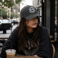 Op maat gemaakte logo borduurwerk etnische Oxford stippen 5-panel baseball cap bordeauxrood Dad Hat gebogen klep snapback luxe groothandel OEM