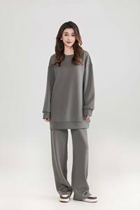 Ensemble Coordonné Personnalisable pour Femmes Musulmanes, Tunique Sweat-shirt Ample et Pantalon Large - Product Image 3