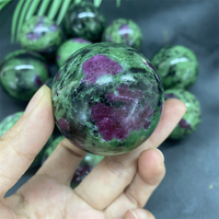 Pierre précieuse naturelle de haute qualité pierre de cristal rubis zoisite boule de sphère de cristal guérison