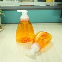 Emballage personnalisé 300ml 500ml Bouteille moussante à pompe pour nettoyant moussant pour animaux de compagnie cosmétique