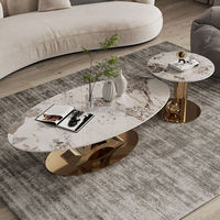 Table basse ovale moderne de luxe en pierre frittée dorée pour hôtel et salon
