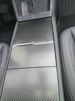 La console centrale en fibre véritable est compatible avec Tesla, panneau de tableau de bord tricolore conçu pour la gamme complète de véhicules