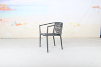 Ensemble de meubles de bistrot pour balcon de restaurant extérieur, table ronde en aluminium Paito, 2 chaises empilables en toile pour 2 personnes