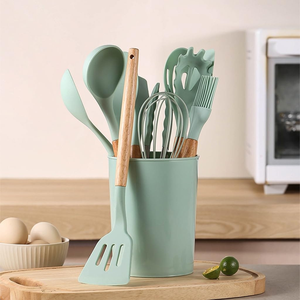 Nouvel ensemble d'ustensiles de cuisine en silicone 12 pièces, accessoires et outils, ustensiles de cuisine en silicone avec manche en bois - Product Image 2