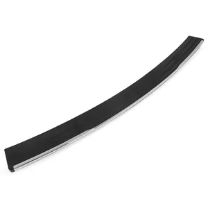 Almohadilla de paso para parachoques trasero con moldura cromada para Chevy GMC Suburban Tahoe 2015-20 - Product Image 2