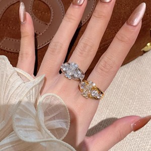 Mode lichte luxe moderne koperen kruis zirkoon duiven-ei <span class=keywords><strong>ring</strong></span> voor dames - Product Image 1