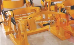 Accesorio para Montacargas Reddot, Equipo de Manipulación de Tambores, Elevador y Volteador de Tambores - Product Image 5