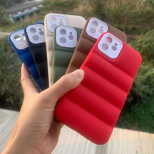 Custodia per Cellulare Antiurto con Design a Piumino, Nuova Moda, <span class=keywords><strong>Cover</strong></span> Posteriore Personalizzata per <span class=keywords><strong>iPhone</strong></span> 13 Pro Max - Product Image 4