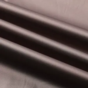 Herstellerbestand 680T gedrehter Satin Anti-Daunen-Polyester gewebter Daunenjackenstoff