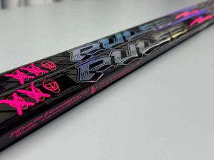 Bâtons de <span class=keywords><strong>hockey</strong></span> <span class=keywords><strong>sur</strong></span> <span class=keywords><strong>glace</strong></span> en fibre de carbone de haute qualité fabriqués en Chine, tailles et flexibilités personnalisables, différents modèles, y compris Pulse Graffiti - Product Image 1