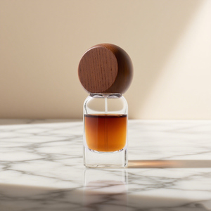 Mini bouteille de parfum en verre de 15ml de test d'échantillon vide rond avec pompe de pulvérisation et bouchon en bois - Product Image 6